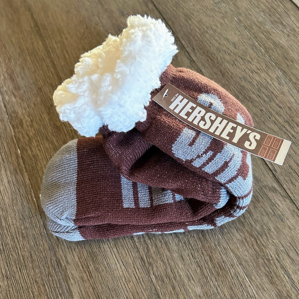 🆕 HERSHEY’S Limited Edition Sherpa Socks